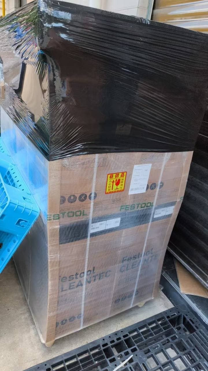 Паллета с пылеудаляющим аппаратом Festool CLEANTEC в упаковке